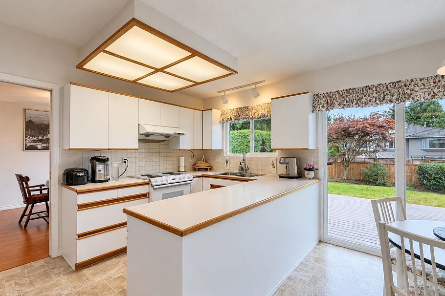 1643 Kerrstead Place North Vancouver, BC - 14