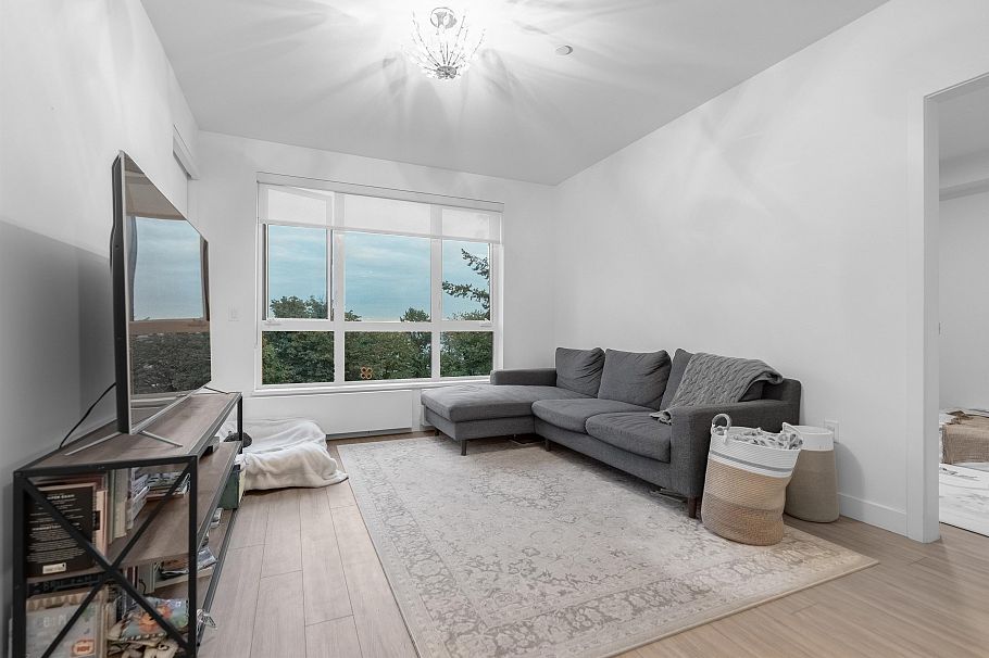 308 747 E 3rd Street North Vancouver, BC - 15