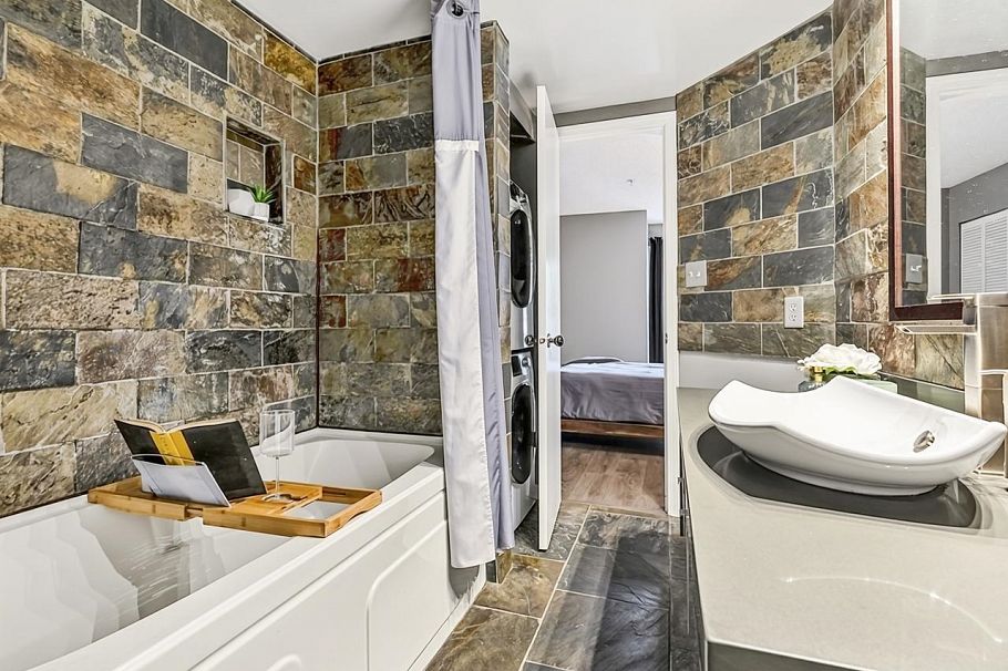 210 889 W 7th Avenue Vancouver, BC - 21