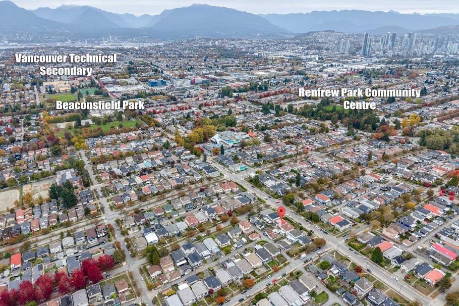 3951 Slocan Street Vancouver, BC - 4