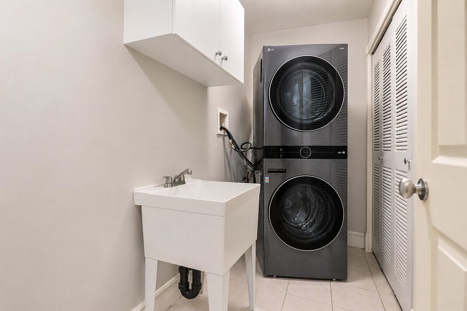 1505 W 62nd Avenue Vancouver, BC - 22
