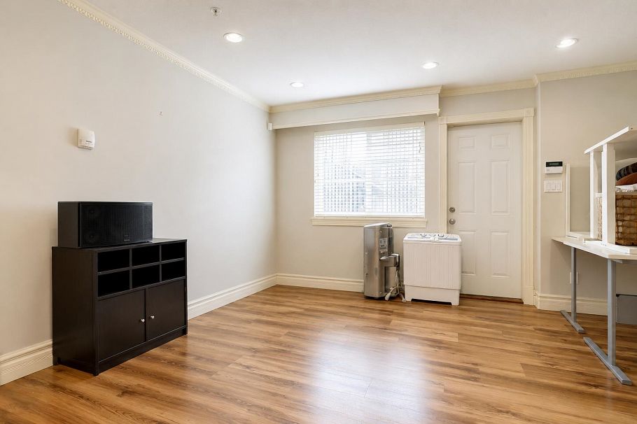 1505 W 62nd Avenue Vancouver, BC - 19