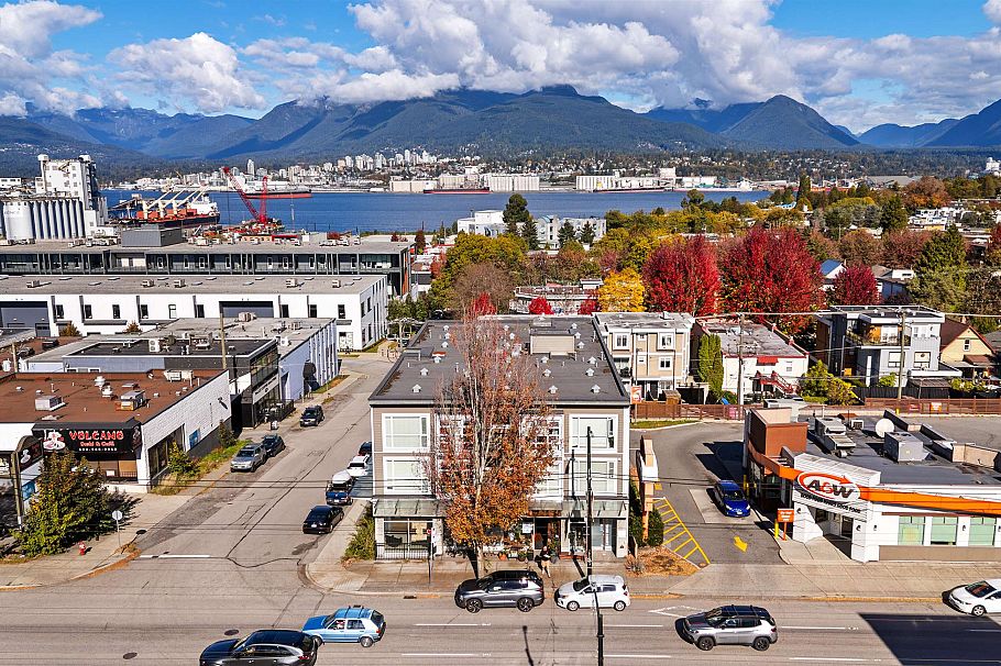302 2009 E Hastings Street Vancouver, BC - 28
