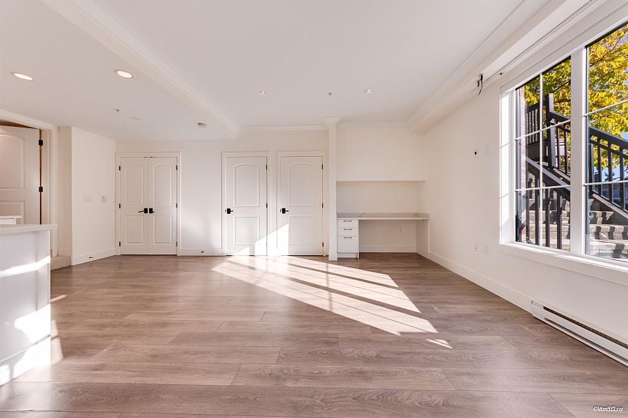 469 W 63 AVENUE, Vancouver BC V5X 2J3 Vancouver, BC - 5