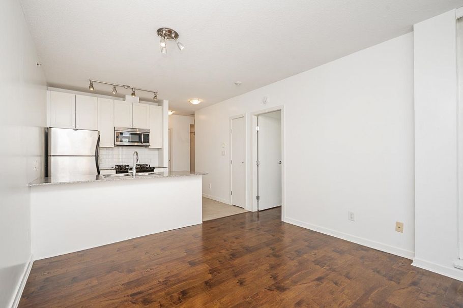 1303 480 Robson Street Vancouver, BC - 10