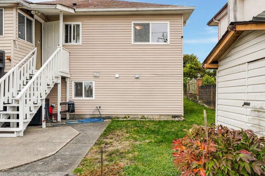 3951 Slocan Street Vancouver, BC - 28