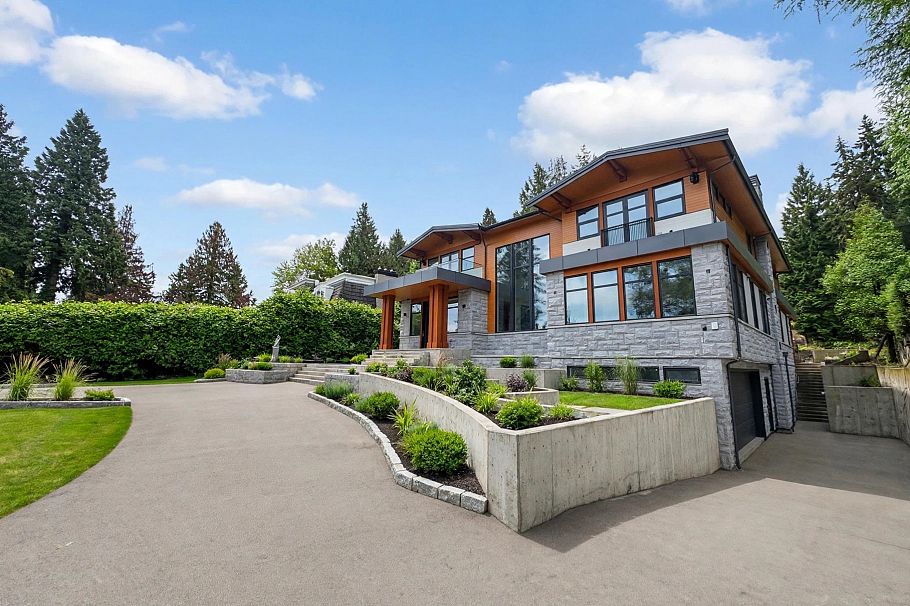 4770 Drummond Drive Vancouver, BC - 1