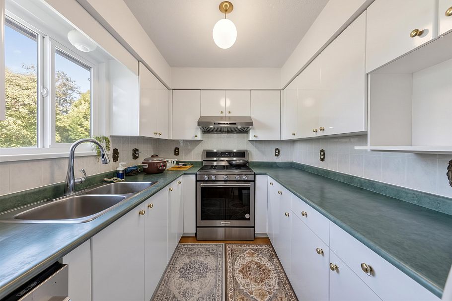 7658 Fremlin Street Vancouver, BC - 21