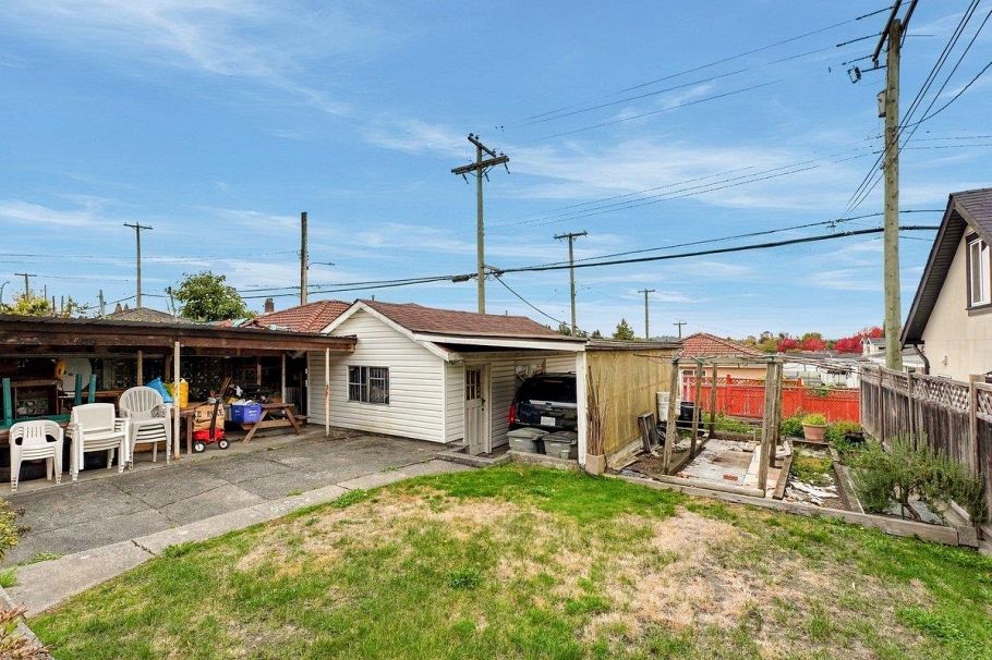 3951 Slocan Street Vancouver, BC - 30