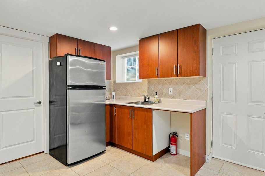 3951 Slocan Street Vancouver, BC - 26