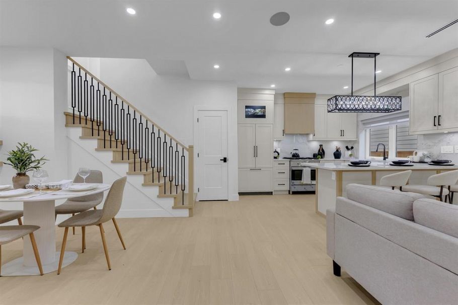 1 2888 E 6th Ave Avenue Vancouver, BC - 5