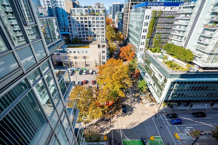 1303 480 Robson Street Vancouver, BC - 23