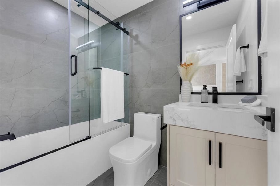 2 2888 E 6th Avenue Vancouver, BC - 16