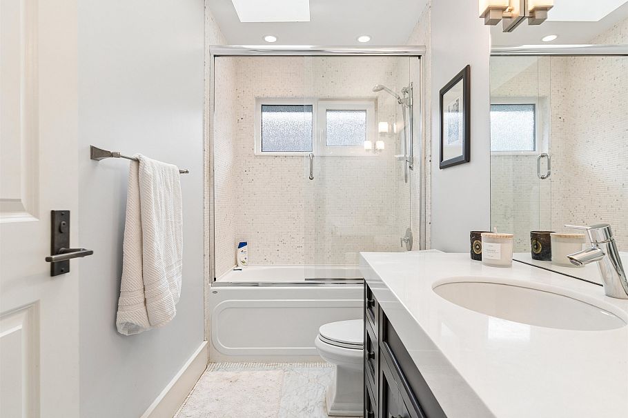 917 W 20th Avenue Vancouver, BC - 17