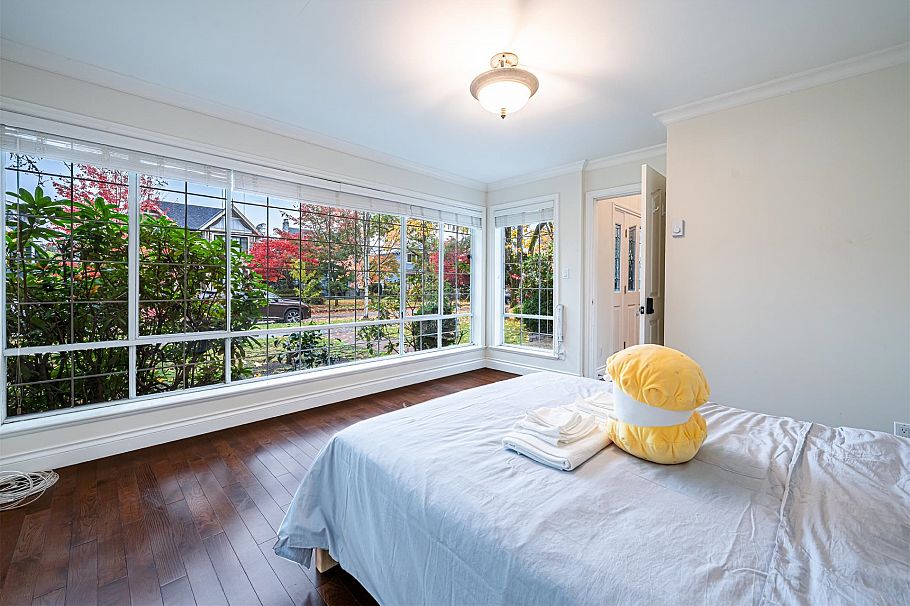 4570 W 13th Avenue Vancouver, BC - 7