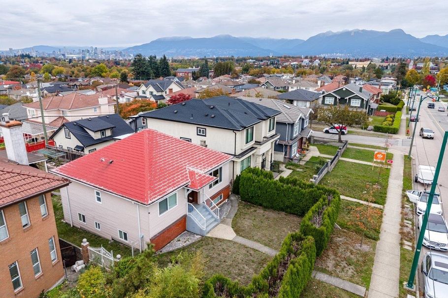 3951 Slocan Street Vancouver, BC - 3