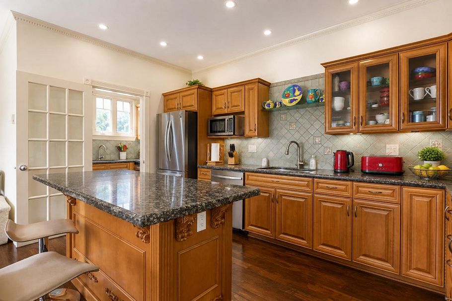 1505 W 62nd Avenue Vancouver, BC - 4