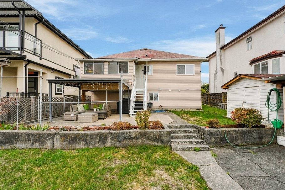 3951 Slocan Street Vancouver, BC - 29