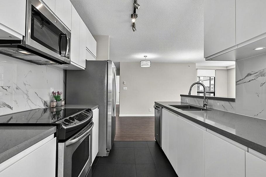 601 1003 Pacific Street Vancouver, BC - 13