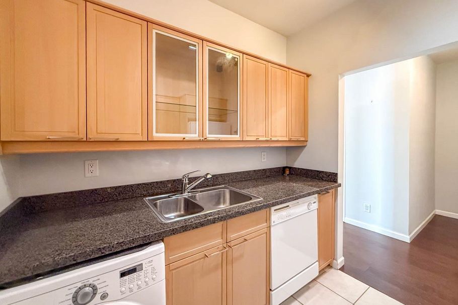 304 827 W 16TH, North Vancouver BC V7P 1R2 North Vancouver, BC - 24