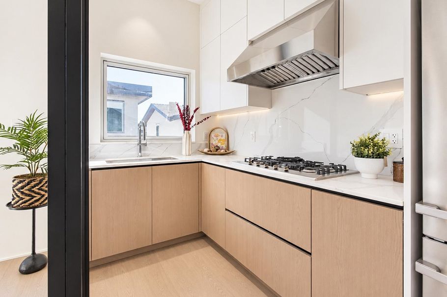 3930 W 33rd Avenue Vancouver, BC - 11
