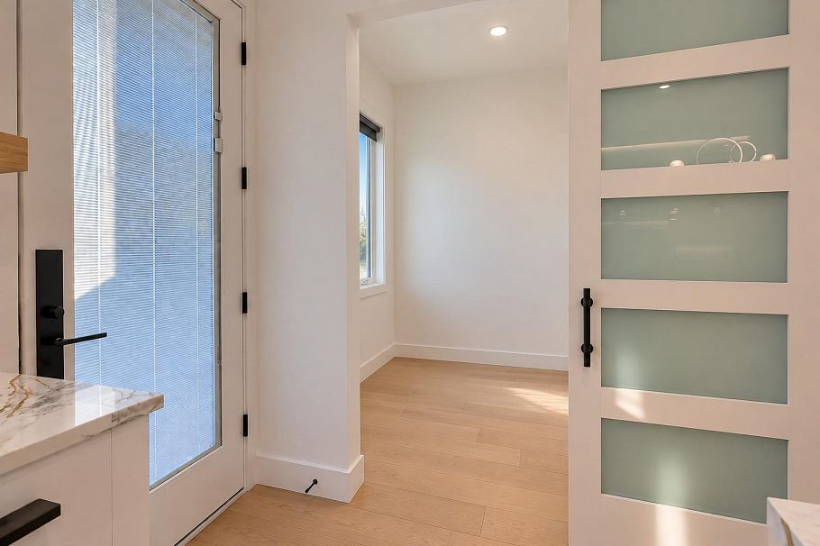 4670 Todd Street Vancouver, BC - 18
