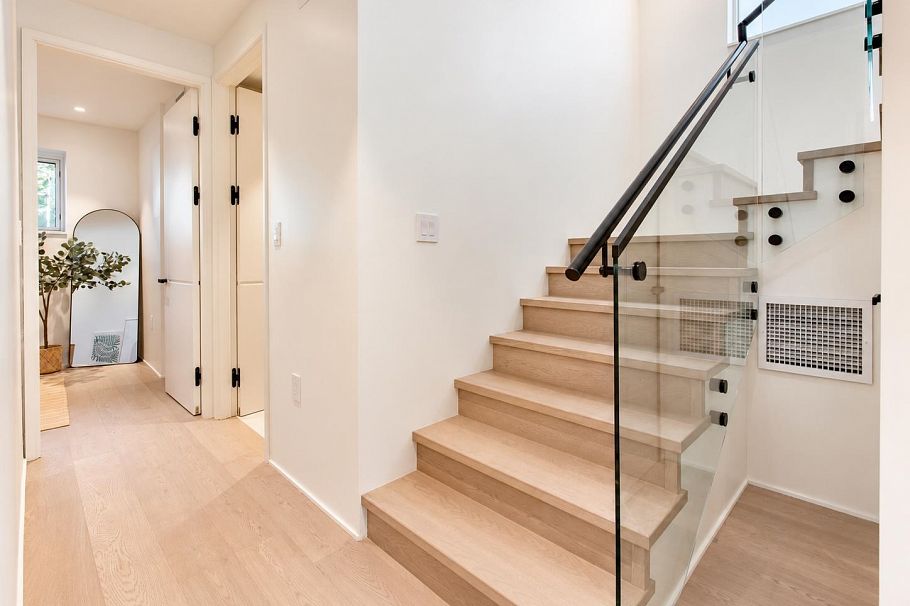 3930 W 33rd Avenue Vancouver, BC - 9