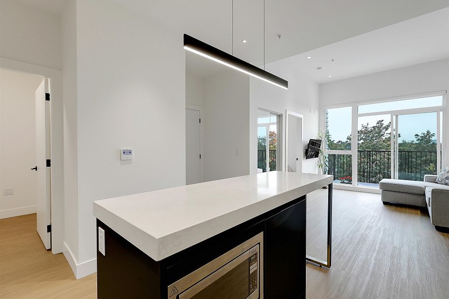 604 2235 E Broadway Vancouver, BC - 13