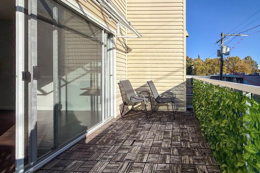 304 827 W 16TH, North Vancouver BC V7P 1R2 North Vancouver, BC - 14
