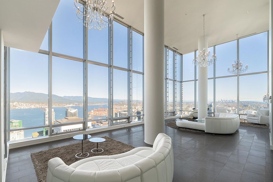 5303 1128 W Georgia Street Vancouver, BC - 1