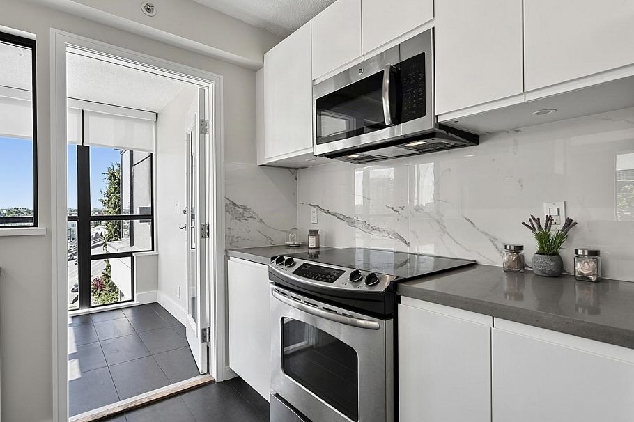 601 1003 Pacific Street Vancouver, BC - 10