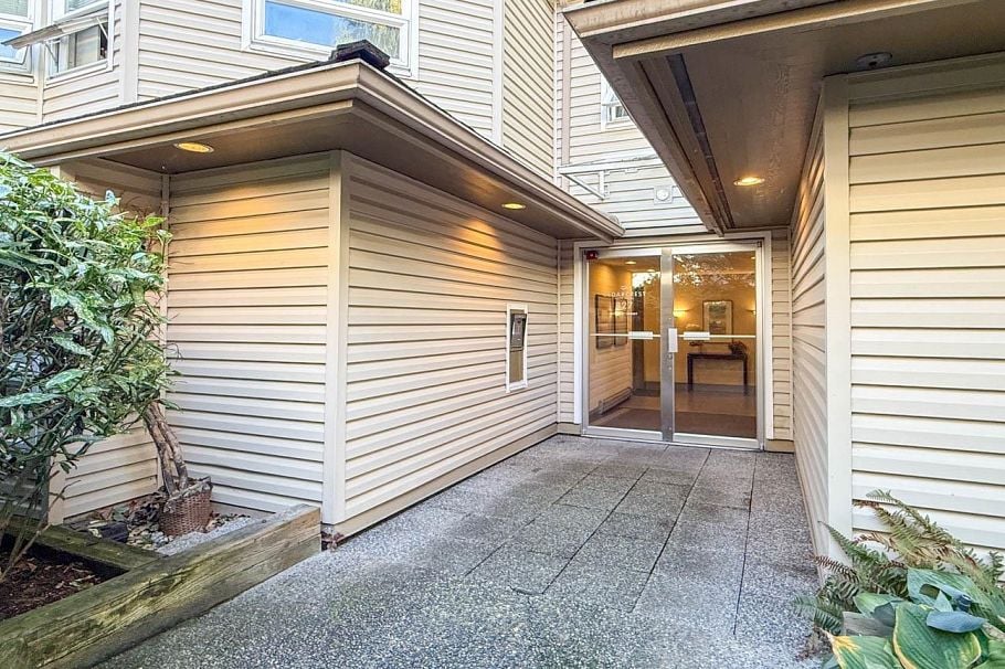 304 827 W 16TH, North Vancouver BC V7P 1R2 North Vancouver, BC - 1