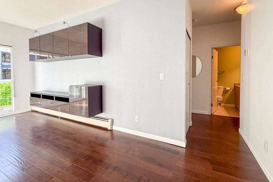 304 827 W 16TH, North Vancouver BC V7P 1R2 North Vancouver, BC - 11