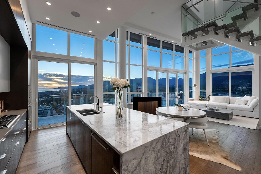 2403 125 E 14th Street North Vancouver, BC - 21