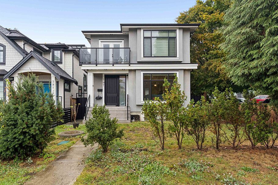 797 E 18th Avenue Vancouver, BC - 1