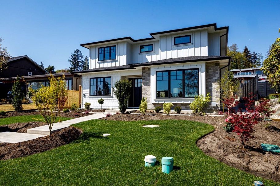 1028 Calverhall Street North Vancouver, BC - 2