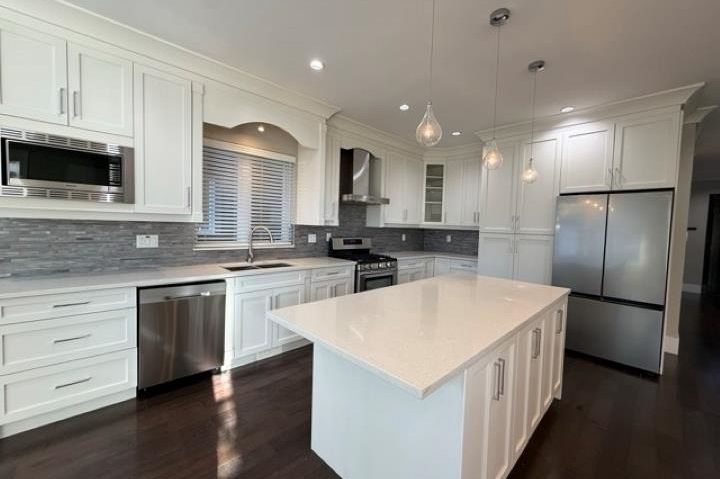 2023 Larson Road North Vancouver, BC - 13