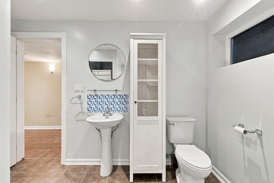 5788 Crown Street Vancouver, BC - 38
