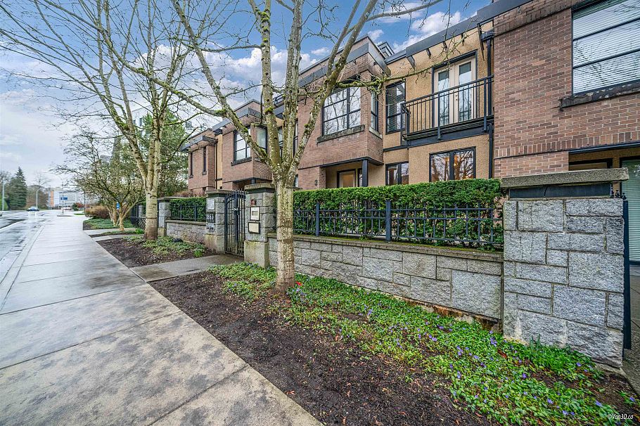 2 1863 Wesbrook Mall Vancouver, BC - 34