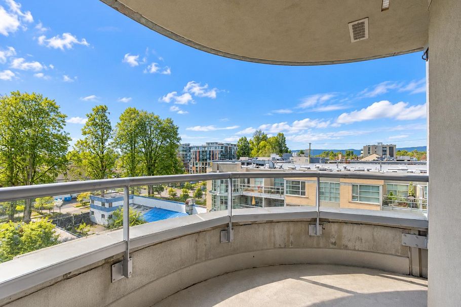 612 2655 Cranberry Drive Vancouver, BC - 3