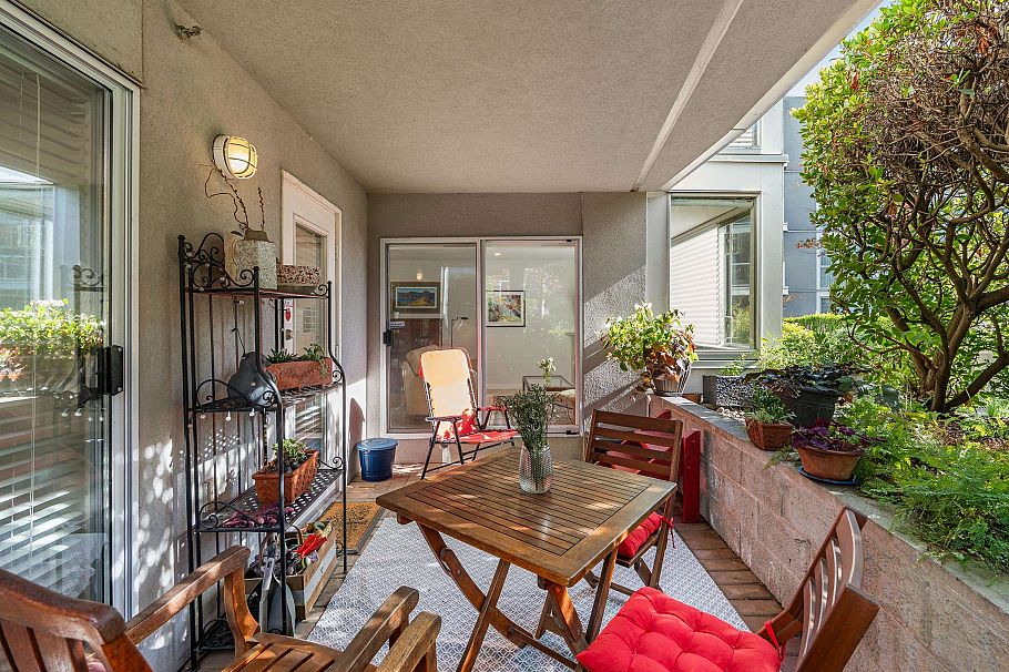 112 8450 Jellicoe Street Vancouver, BC - 24