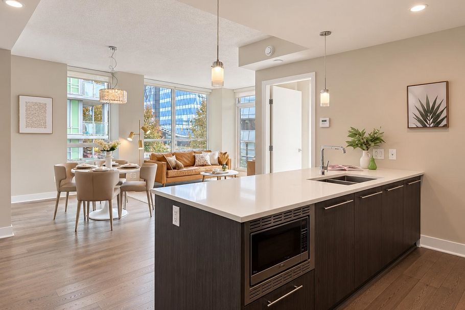 211 677 W 41st Avenue Vancouver, BC - 9