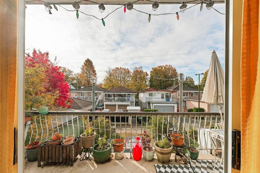 2214 E 4th Avenue Vancouver, BC - 11