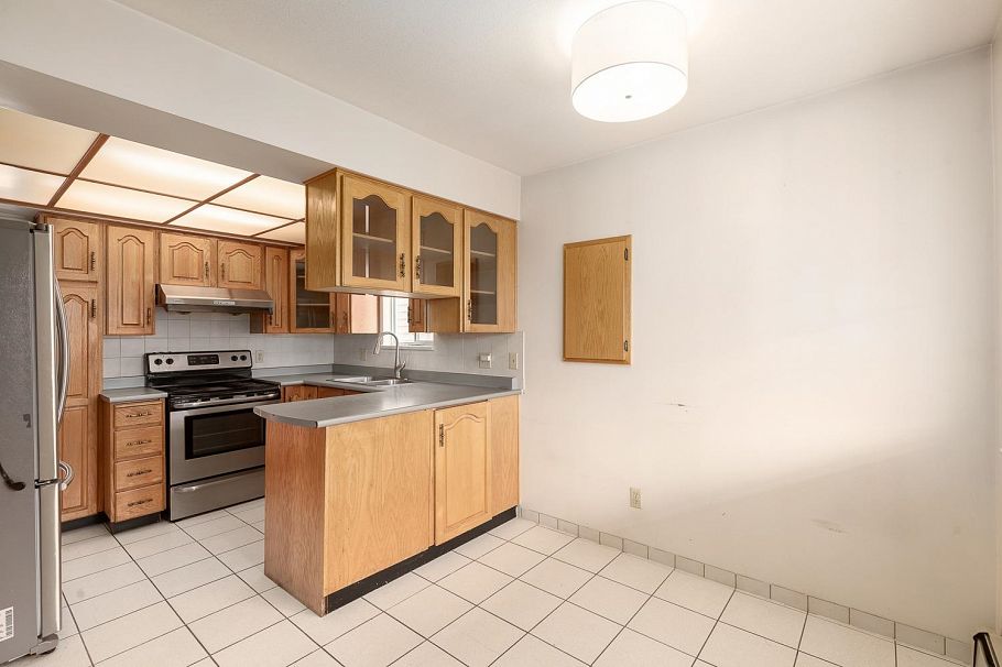 3078 E 6th Avenue Vancouver, BC - 11