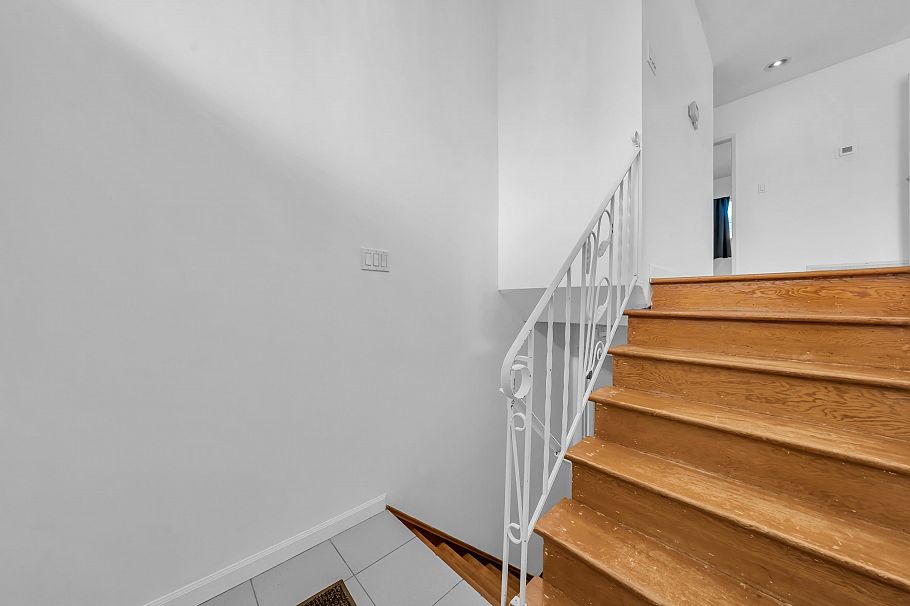 3631 Wellington Avenue Vancouver, BC - 26