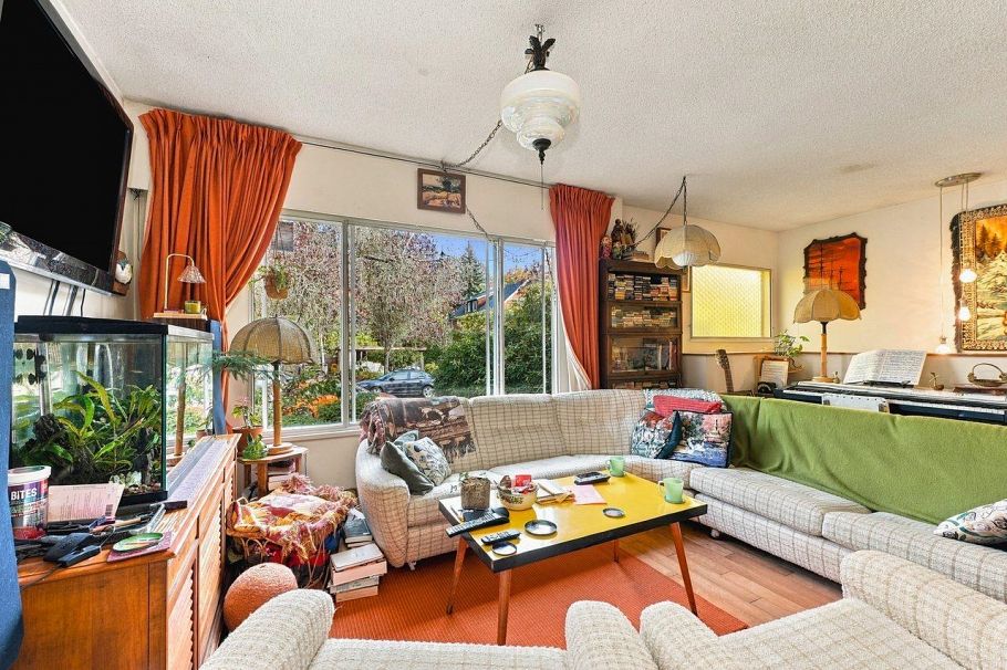 2214 E 4th Avenue Vancouver, BC - 21