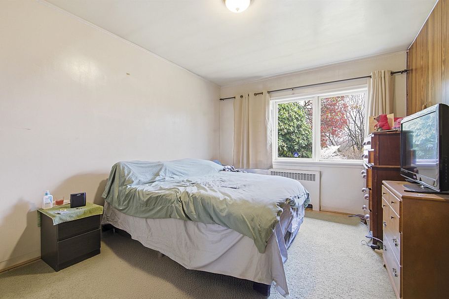 14 W 37th Avenue Vancouver, BC - 8