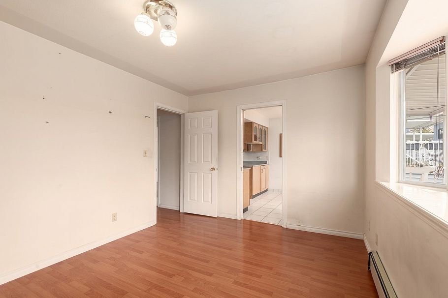 3078 E 6th Avenue Vancouver, BC - 15