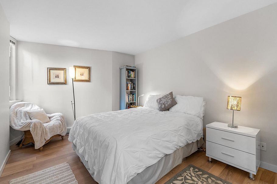 112 8450 Jellicoe Street Vancouver, BC - 15