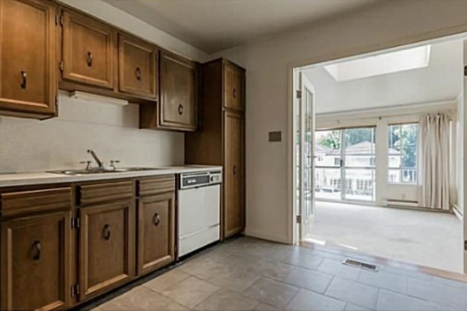2214 E 4th Avenue Vancouver, BC - 5